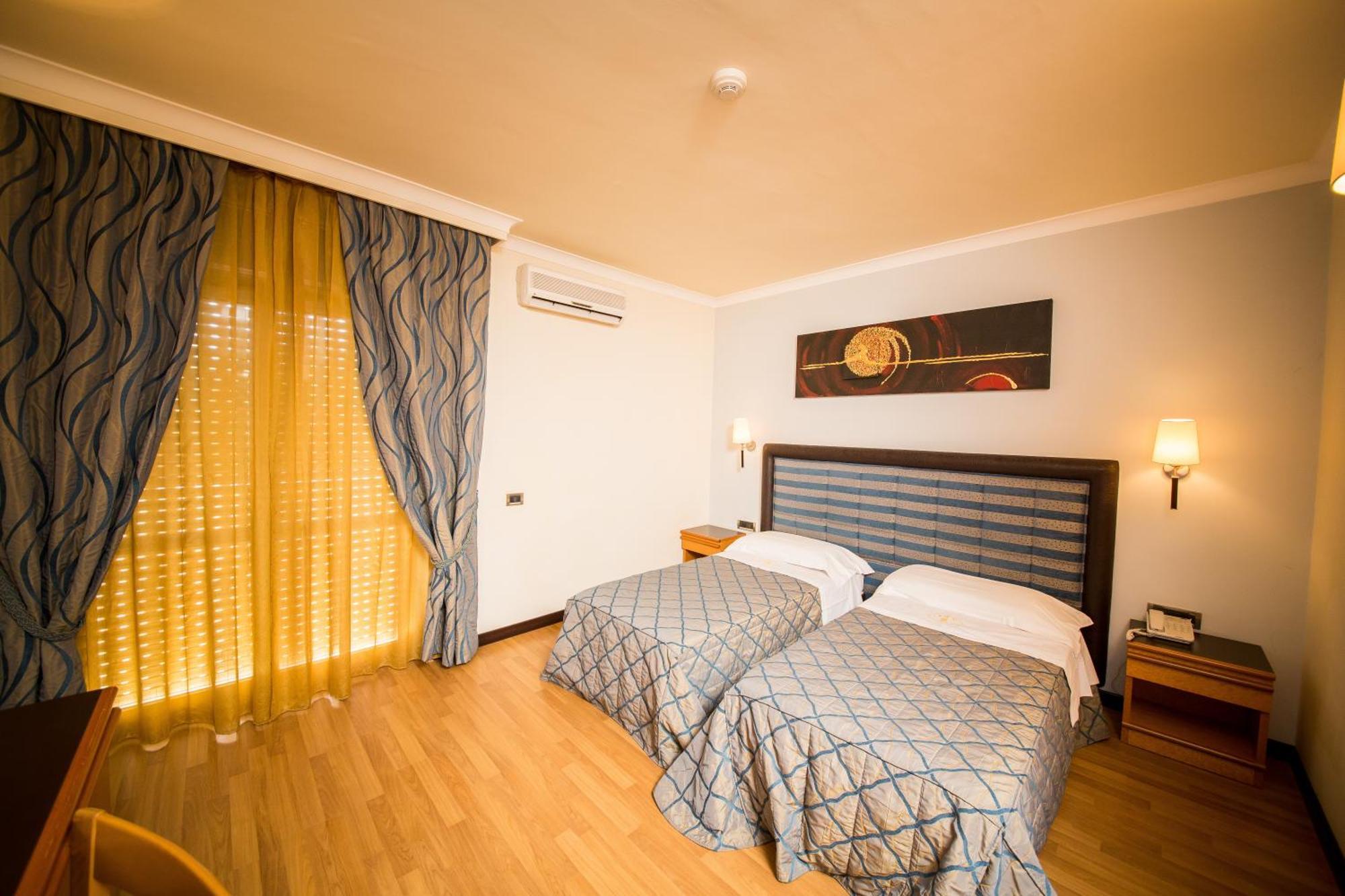 Hotel Ares Pontinia Rom bilde